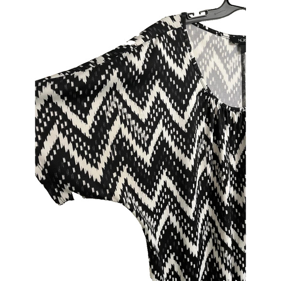 AGB WOMEN'S BLACK WHITE BANDED/RUCHED WAIST TOP SIZE XL-EUC - Picture 3 of 9